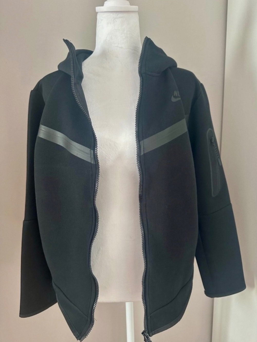 Nike Tech Fleece Jacket Size M Black with gray reflective stripes #techfleece #a